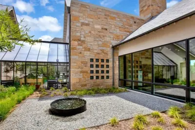 Kings Ridge by Domiteaux Garza Architecture