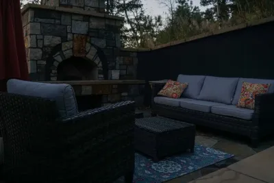 MOUNTAIN LIVING — Landscape Construction project by Duke's Landscape Company