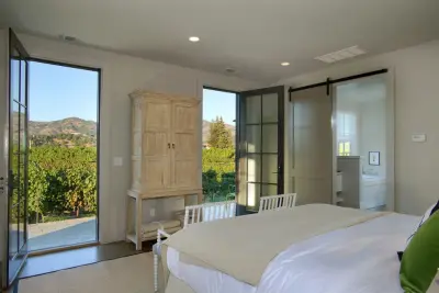 Holder Parlette Architecture + Landscapes - Bathroom Remodeling in Kentfield, CA
