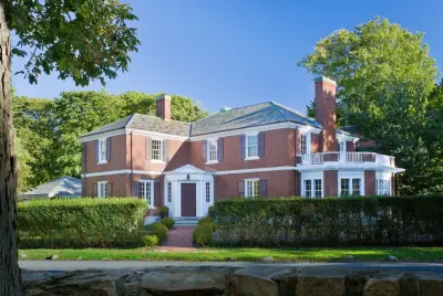 Newport Brick Repair by Brewster Thornton Group Architects, LLP