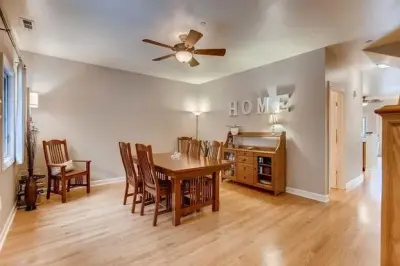 The De-Clutter Box Organizing, Staging, & Moving - Interior Design & Decorating in Westmont, IL