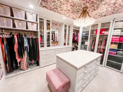 Wardrobe Elegance by It's Organized