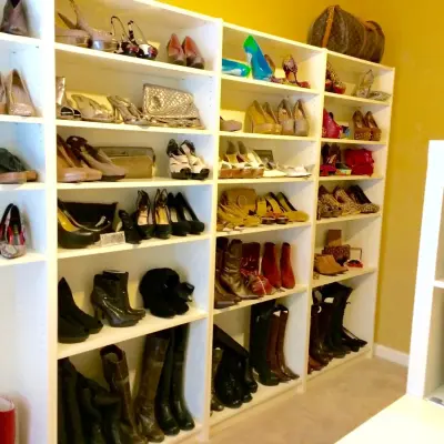 Diva Footwear and Accessory Space (in a rental) — Professional Home Organizers project by Truorder