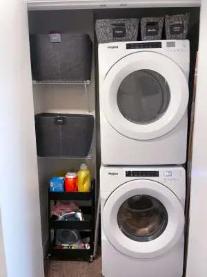 laundry: before and after — Professional Home Organizers project by Maiorganization