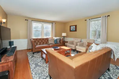 Home Setup by Sarah Eaves - Interior Design & Decorating in Newburyport, MA