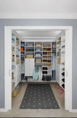 Drop-in — Professional Home Organizers project by Tropical Closets