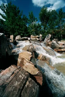Rockworks LLC - Retaining Wall Construction in Lake Orion, MI