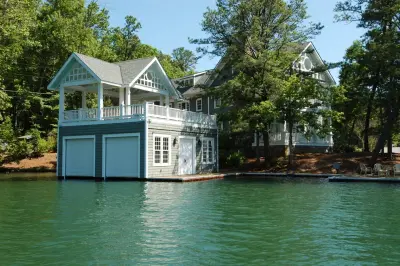 Family Waterfront Cottage — Architectural & Building Design Services project by Blue Oak Architecture