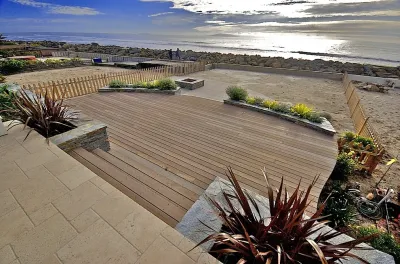 Ventura Faria Beach House by Scarlett's Landscape, Inc.