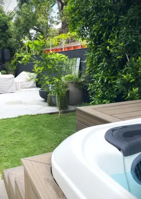 Wade Street. Mar Vista — Landscape Construction project by Weeds Garden Design Build LLC in Los Angeles