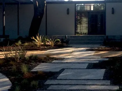 Skytop Road, Encino — Landscape Construction project by Weeds Garden Design Build LLC in Los Angeles