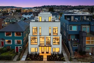 Parkside City Townhouse — Architectural & Building Design Services project by Omar Velasco Garcia, Architect