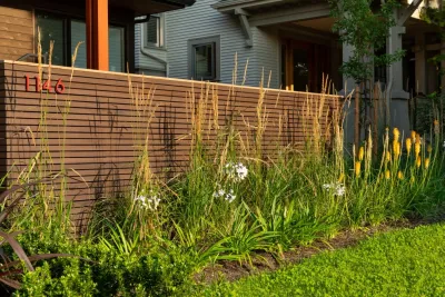 Seattle Modern Front Yard by Urban Oasis Design & Construction LLC