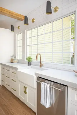 Meadowpark Kitchen by Clearcut Construction, Inc.
