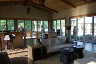 Lounge Areas by Decor Muse
