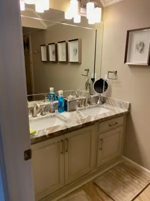 Contemporary Bathroom in Peachtree City by Rosa Moreno Kitchens