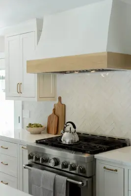PEACHTREE CORNERS - White Kitchen with Green Island by Rosa Moreno Kitchens