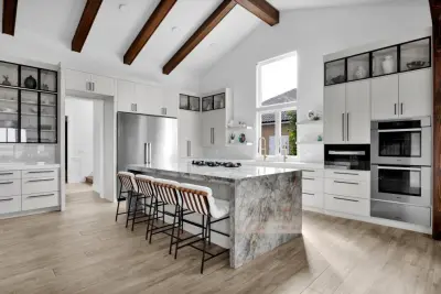 Royal Port — Kitchen Remodeling project by Kitchen Design Gallery