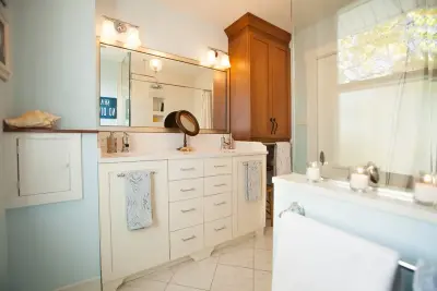 Cozy compact getaway for a family of four by MadDesigns Kitchen, Bath, Interiors