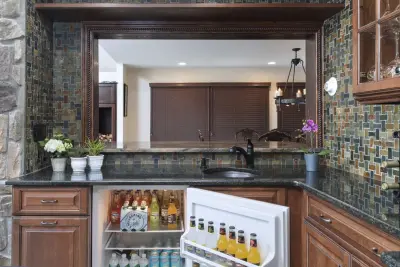 R.D. Henry & Company Lounge and Workspaces — Kitchen Remodeling project by Kitchen Perfection
