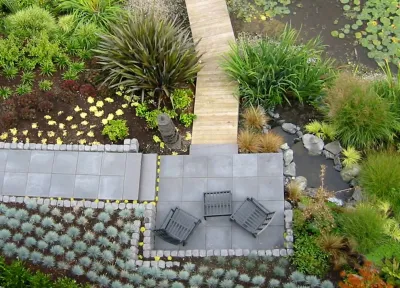 Contemporary Lakeside Courtyard — Landscape Design project by Cambium Inc. in Bellevue