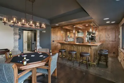 Rebecca Ryan Design - Custom Cabinets & Cabinetry in Edina, MO