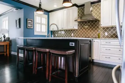 Slabtown Allure by Heather Neal Design
