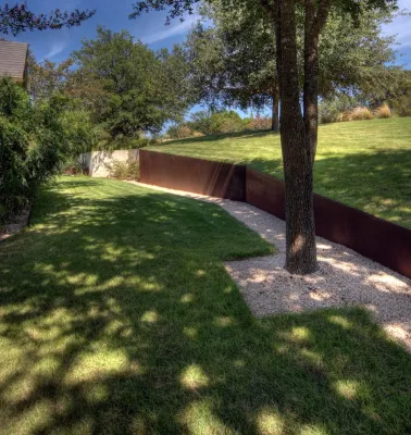 rob roy — Landscape Design project by D-CRAIN Design And Construction in Austin