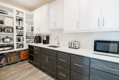 Verona Modern by Traci Rauner Design