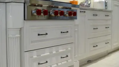 Vozza Dual Color Kitchen — Kitchen Remodeling project by Kitchen Design Gallery