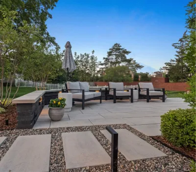 Modern Outdoor Entertaining by Four Seasons Garden Center & Custom Landscape