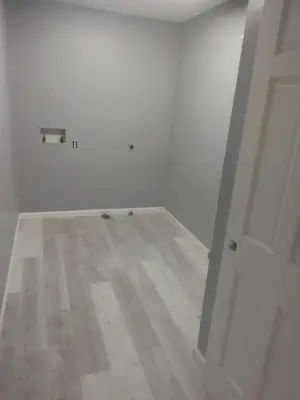 Jr custom flooring and remodeling - Drywall Installation & Repair in Springfield, IL