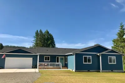 Lakeside Painting - Flooring Installation Services in Spirit Lake, ID