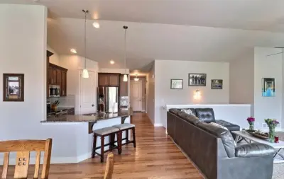 Valdés Home Improvements - Tile & Stone Installation Services in Kansas City, MO