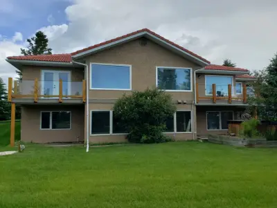 Pristine Painting & Decorating - Drywall Installation & Repair in Calgary, CA