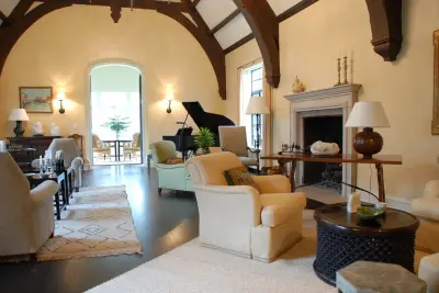 DiVinci Painters Inc - Flooring Installation Services in Highland Park, IL