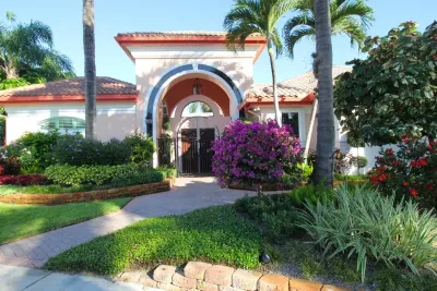 Jaguar Garden Designs - Tree & Shrub Care in Boca Raton, FL
