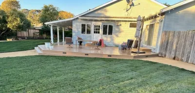 Elegant backyard entertainment space — Landscape Design project by Jennifer Bromme Landscape Design