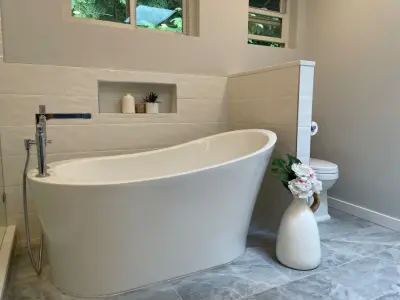 Woodinville Main Bathroom and Closet by Paul Thomas Designs, LLC
