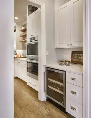 Lakehouse Full Renovation at Misty Cove by EURO Design Build