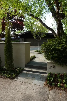 Minneapolis Streetscape — Landscape Design project by Landscape Renovations, Inc. in Minneapolis