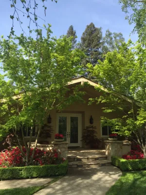 Front entry patio...Curb appeal — Landscape Design project by Michael Glassman & Associates in Sacramento