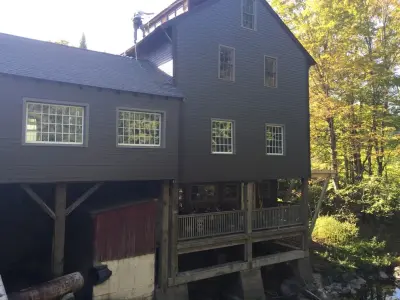 Van Natta Builds - Flooring Installation Services in Bernardston, MA