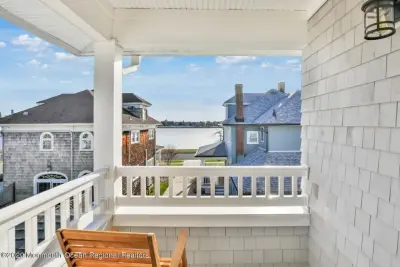 Coastal Cottage on Pennsylvania Avenue by Degnan Design Build + Degnan Design Group