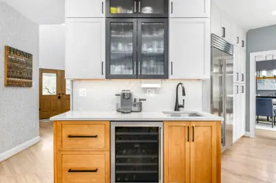 Rendon Remodeling & Design, LLC - Custom Cabinets & Cabinetry in Chantilly, VA