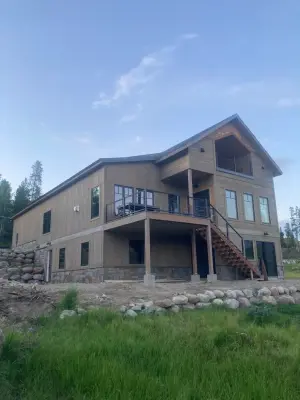 Modern Artisan by RJ Design Homes, Inc.