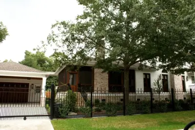 Garden Oaks - New 336 by Harry James Building + Design