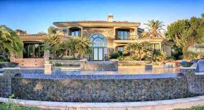 Sophisticated Modern Family Retreat by Nick Martin Landscape Architect Inc.