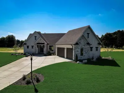 2022 Sienna Parade Edition by Aspen Homes Inc