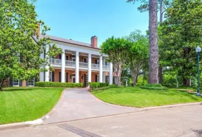 Buffalo Bayou Southern Estate — Design-Build Services project by Blazer Residential Inc
